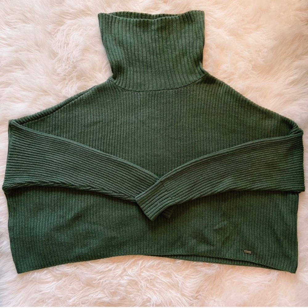 hollister sweater